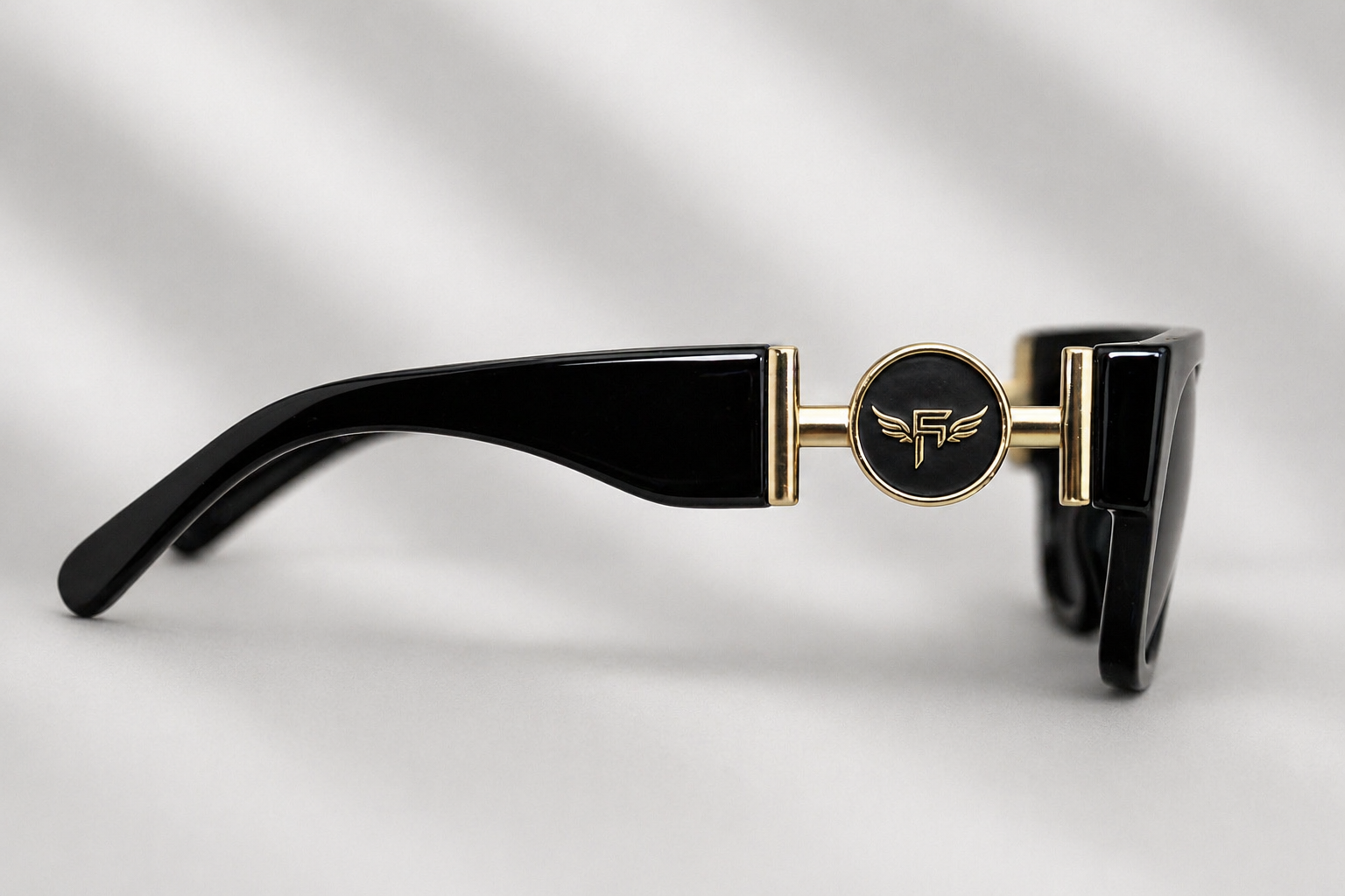 The Inner Circle Shades