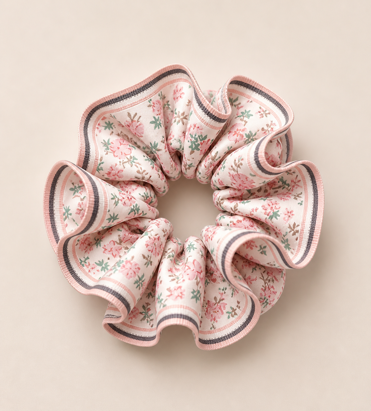 Courtside Floral Oversized Scrunchie