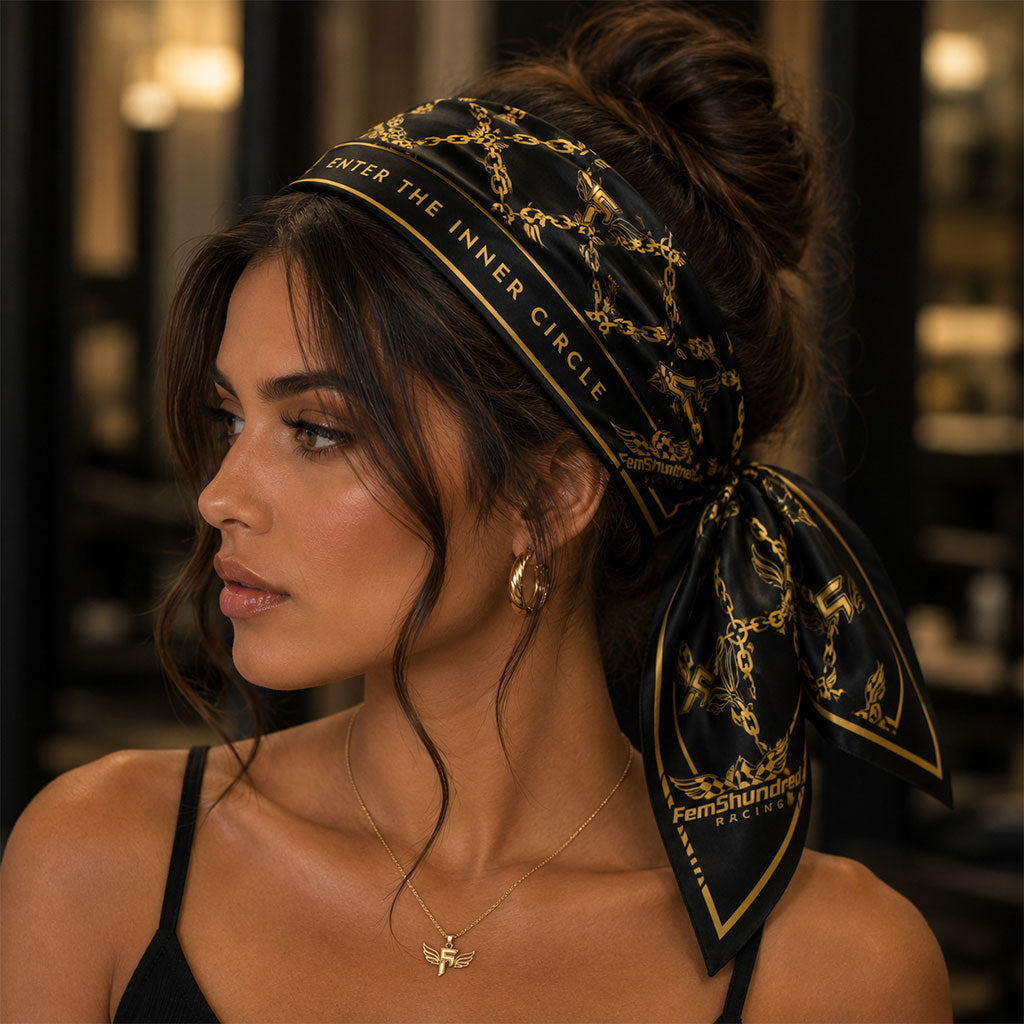 Eminence Chain Scarf in Midnight Trophy Secondary image