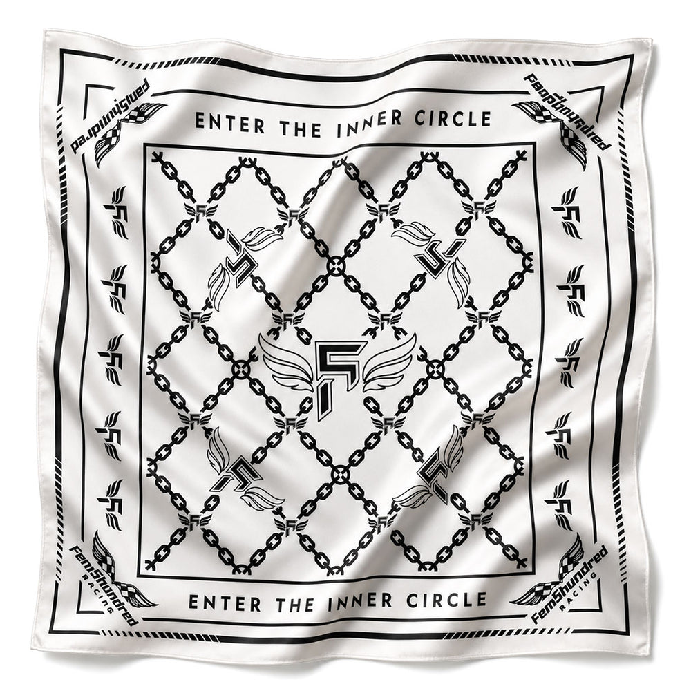 Eminence Chain Scarf in Drift White