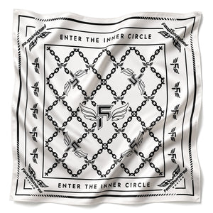 Eminence Chain Scarf in Drift White